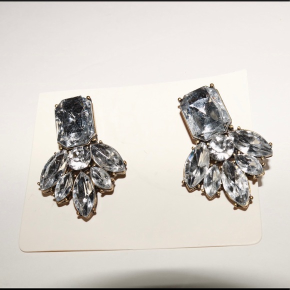 “Glam” Fashion Earrings - Picture 2 of 3